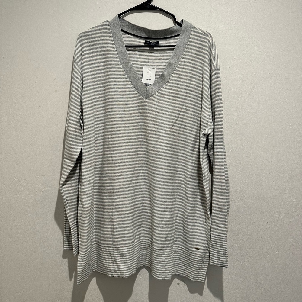 Tommy Hillfiger Women's V-Neck Long Sleeve/Sweater Size XXL